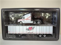 PEM Freightliner Heartland Express NIB 1/64