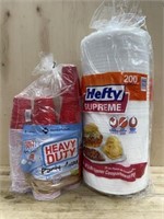 200 county hefty plates & 240 count plastic cups