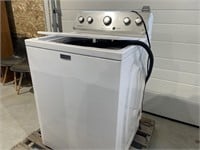 MAYTAG 110 WASHER, CONDITION UNKNOWN