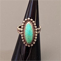 Sterling & Single Stone Turquoise Ring (Size 5.5)