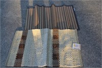 Lot of two woven mats