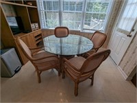 Wicket Glas Top Kitchen Table with Chairs