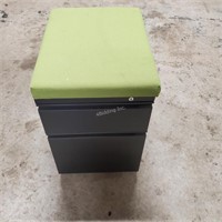 HERMAN Miller lime green Pedast stool/file - L