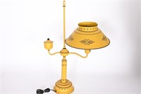 Vintage Harvest Gold Colonial Toleware Lamp