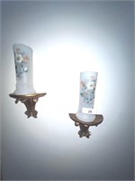 2 wall shelves with vases