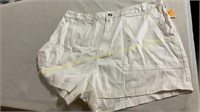 Universal thread shorts, size 17