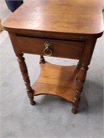 SMALL VINTAGE TABLE WITH DRAWER LION HEAD PULL