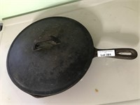 10.5" Cast Iron Skillet and Lid