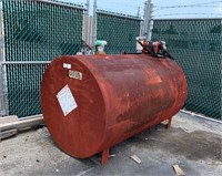 LARGE 550 GALLON FULE TANK WITH WORKING PUMP