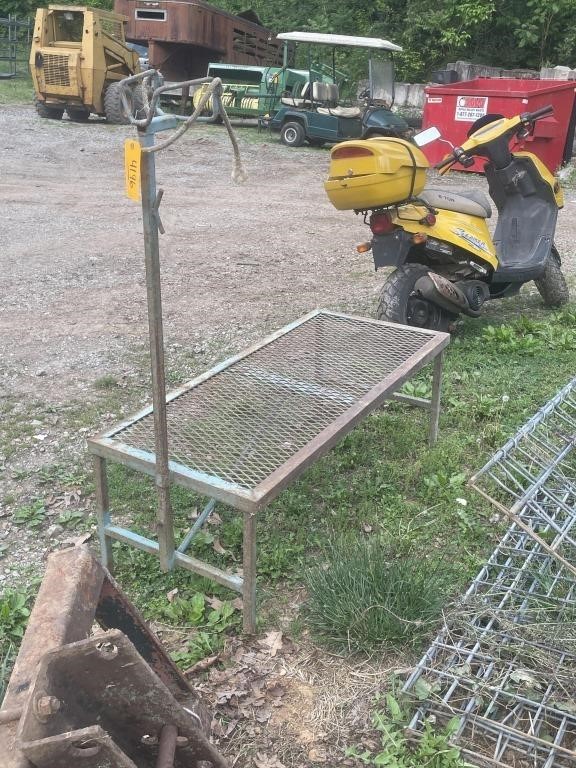 Sheep Fitting Stand