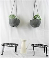 NIOB 2 Hanging plant holders+2 plant stands+water