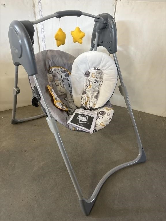 Graco compact baby swing