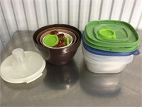 Miscellaneous plastic bowls