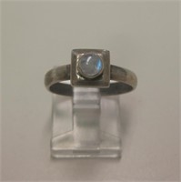 Sterling Silver & Moonstone Ring - Hallmarked