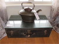 Vintage trunk with tray and glass top