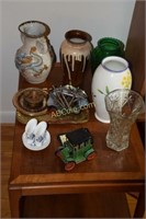 Table top lot - Vases, nut crackers/pickers,
