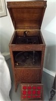 Antique Edison disc phonograph minor damage to