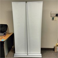 Vertical Retractable Banner Stand    (R# 218)