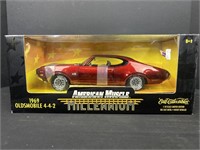 Metal diecast 1/18 scale Ertl Toy NIB