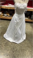 David’s Bridal Gown Size 8