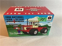 Ertl 1/32 IH 4366 Tractor