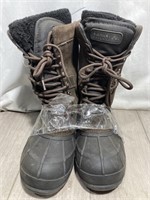 Kamik Men’s Waterproof Boots Size 9