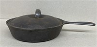 Wagner cast-iron skillet with lid