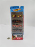 Pack de 5 hot wheels die cast, Flames