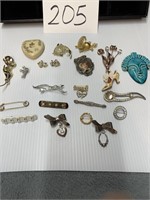 Broaches/pins