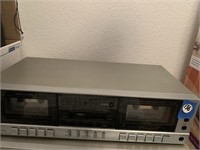 REALISTIC DOLBY SOUND DUO CASSETTE PLAYER