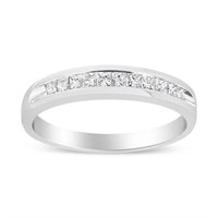 18K Gold Princess Cut Diamond Band Ring