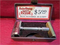 WWI Era Auto Strop Safety Razor Kit w Leather Case