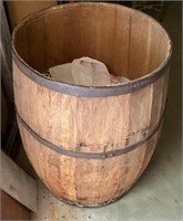 Full size wooden barrel (no top)