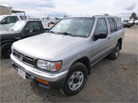 1998 Nissan Pathfinder 4x4 SUV