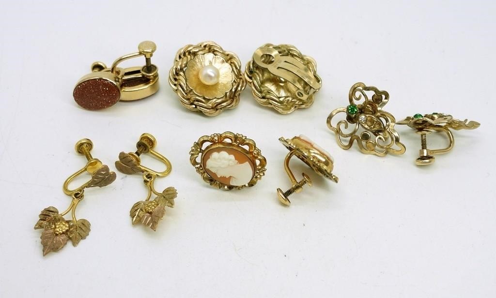 May 22, 2024 - Vintage Fashion & Costume Jewelry!