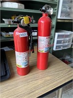 2 Fire Extinguishers (Connex 1)
