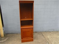 Display Cabinet 22x16x72"