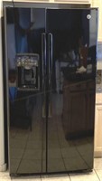 GE 25 ft.³ side-by-side refrigerator in black