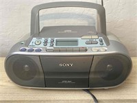 Sony portable AM/FM radio tape player, CD player