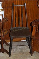 Single spindle back dining chair