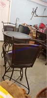 Patio table and chairs 3ft 6 tall 26 inches wide