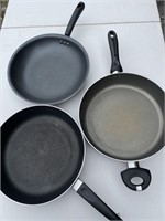 (3) Large Cooking Pans