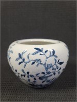 Chinese Blue & White Ceramic Planter