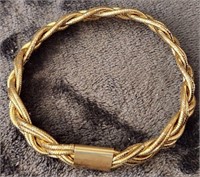 Q - 14K GOLD BRACELET (S74)