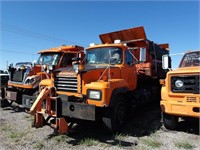 FA16760 2003 Mack Dump Truck No Key