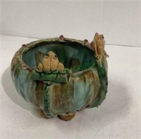Pottery planter pot with frog theme measuring