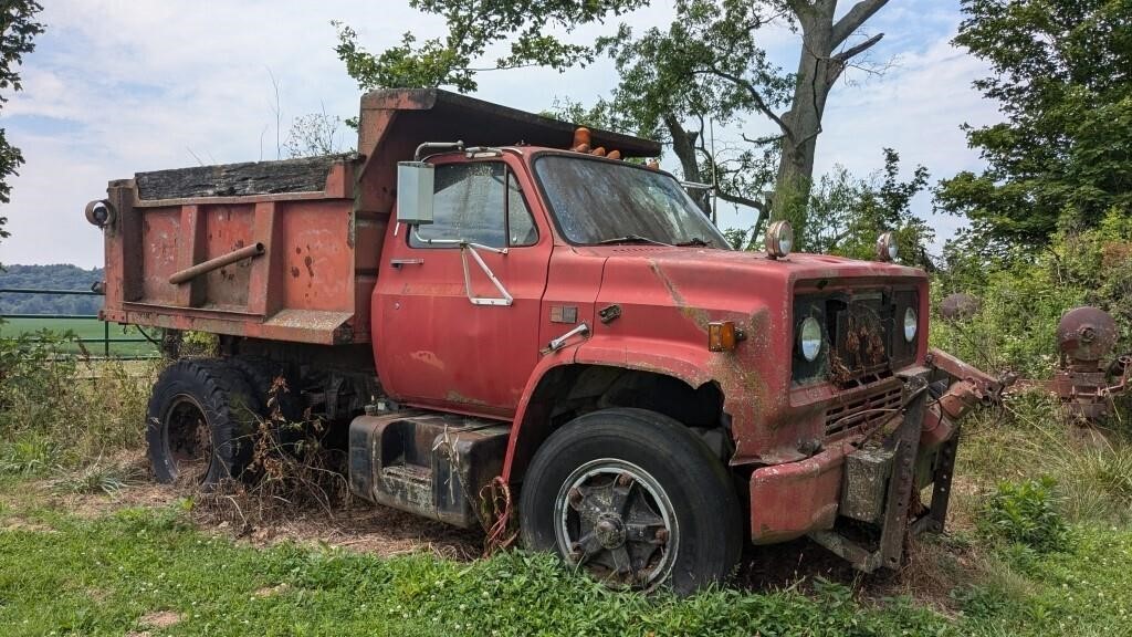 1985 GMC C7 7000 Dump Truck 4X2