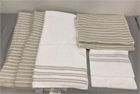 Set of Caro Bath & Hand Towels