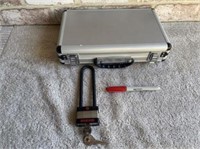 GUN CLEANING KIT IN CASE & RUGER GUN LOCK