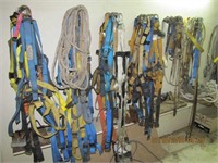 1 large lot of used safety harness & rope,